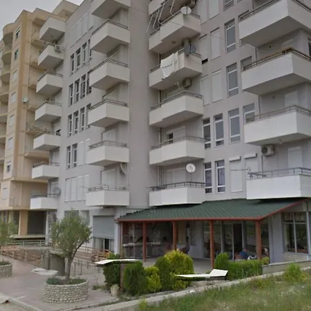 Cozy Shkembi Kavajes Apartman *
